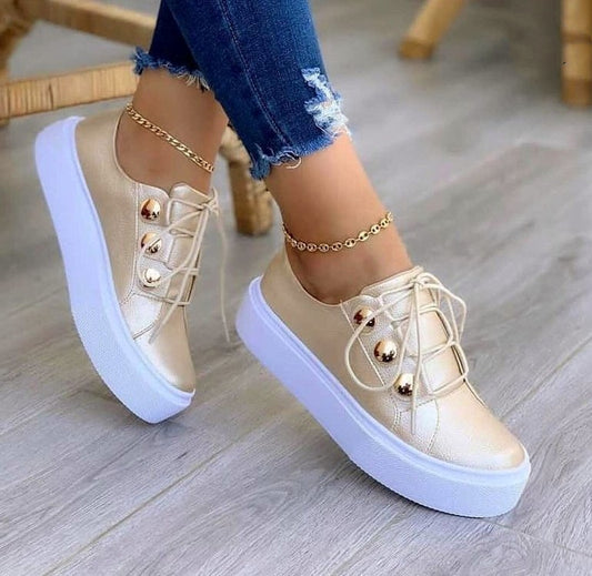 Sneakers Rivets à Lacets