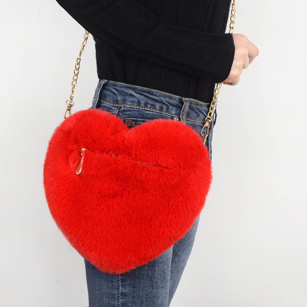 Sac Cœur en Peluche avec Chaîne